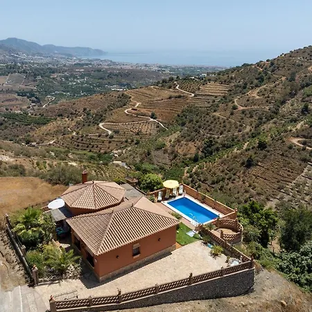 Privada Familias Vila *