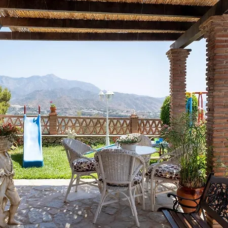 Privada Familias Vila *