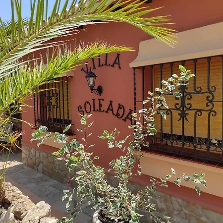 Privada Familias Villa Torrox
